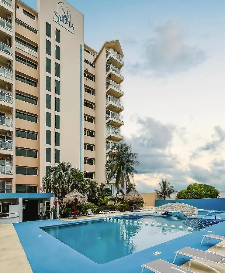 Beachfront Studio! Ubicacion Perfecta! Cancun Apartment