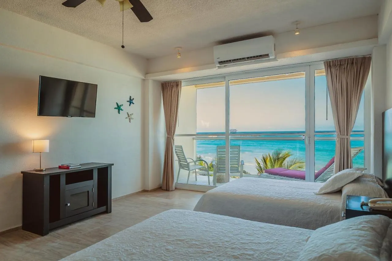 Beachfront Studio! Ubicacion Perfecta! 칸쿤